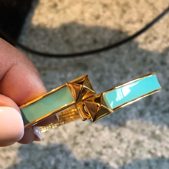 Vince Camuto bracelet,never worn perfect condition - Picture 2 of 3